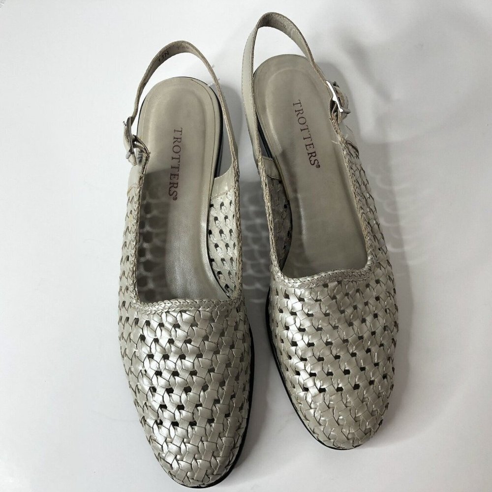 Trotters Women Closed Toe Sandal Size 11N Narrow Woven Leather Silver Slingback - Picture 9 of 11